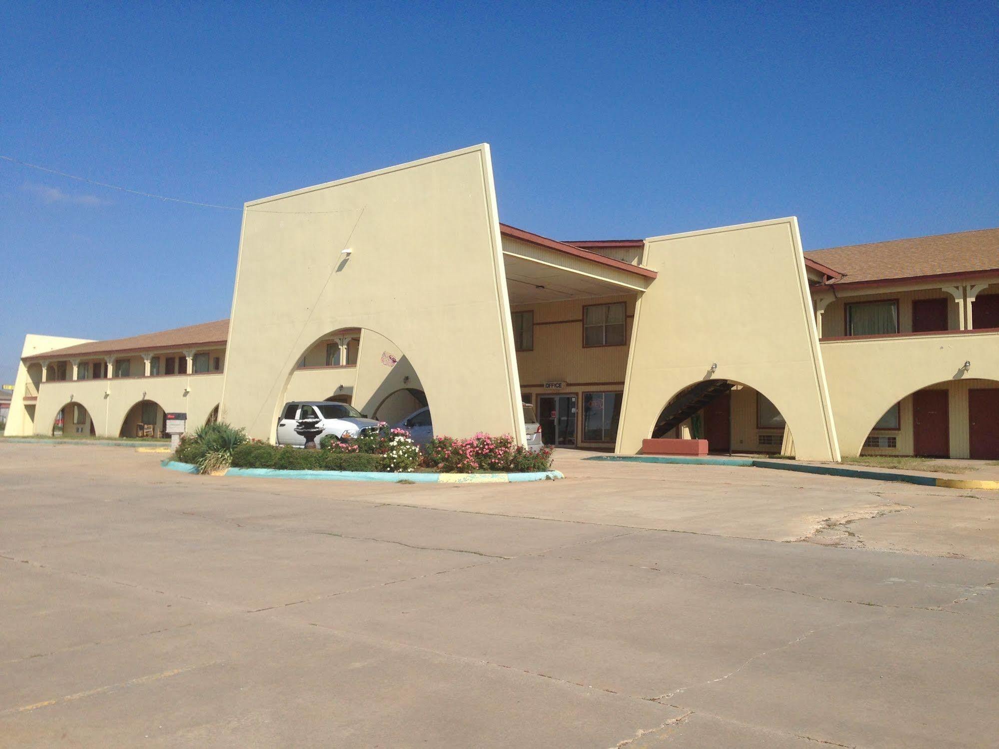 Hometown Inn And Suites Elk City Εξωτερικό φωτογραφία